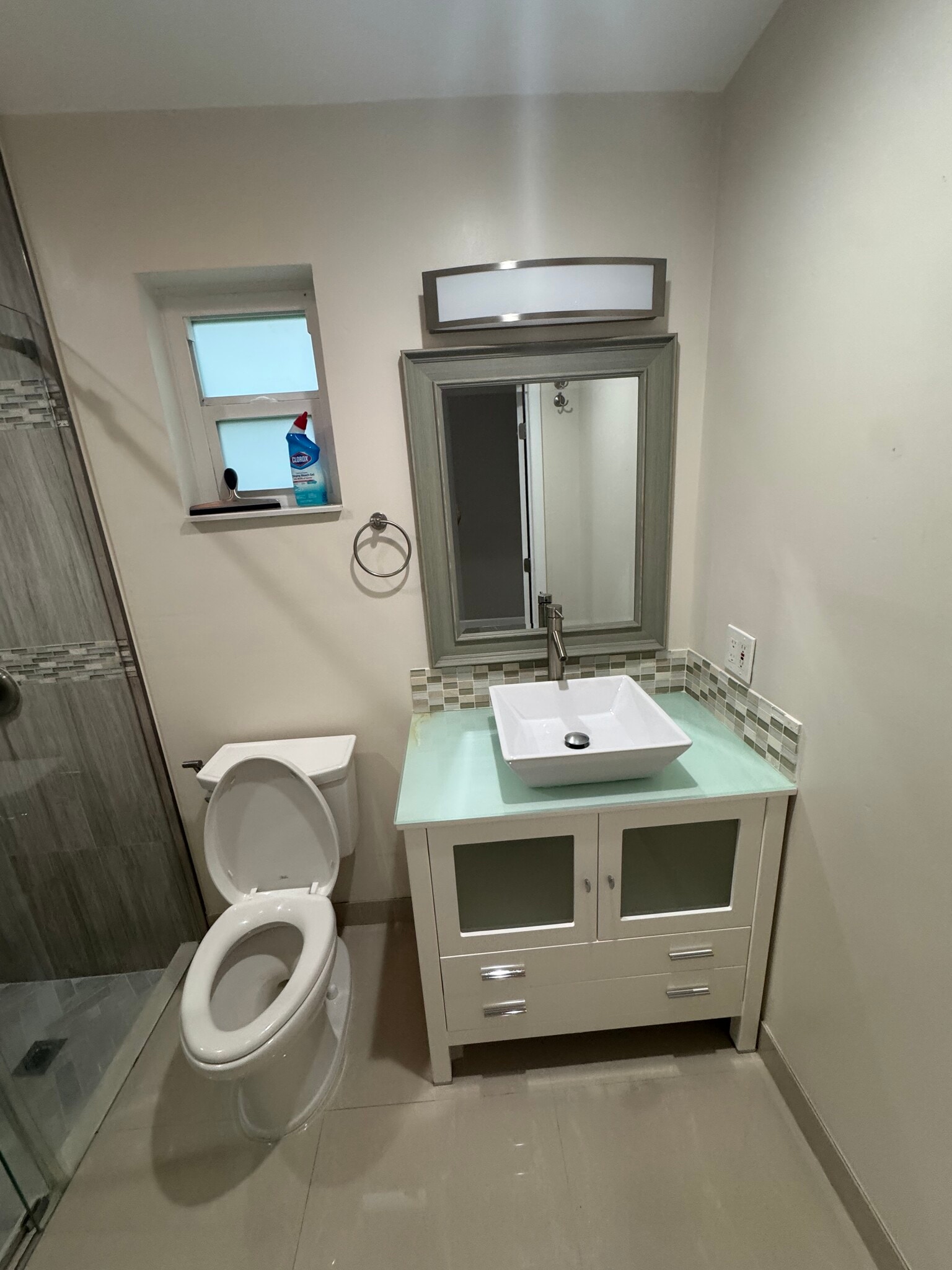 Master Bathroom - 4308 Harrison St