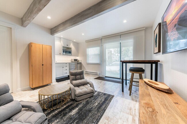 Building Photo - Perfect Tahoe Retreat