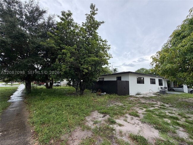 Building Photo - 1200 NW 18th St