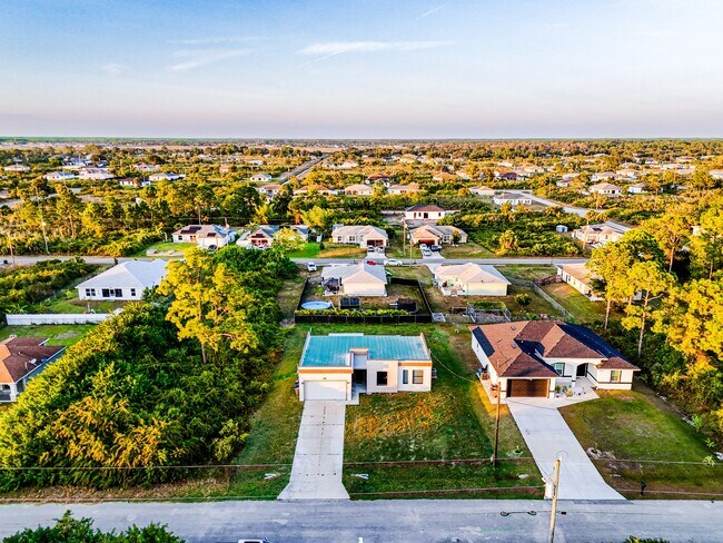 Building Photo - 2906 65th St W