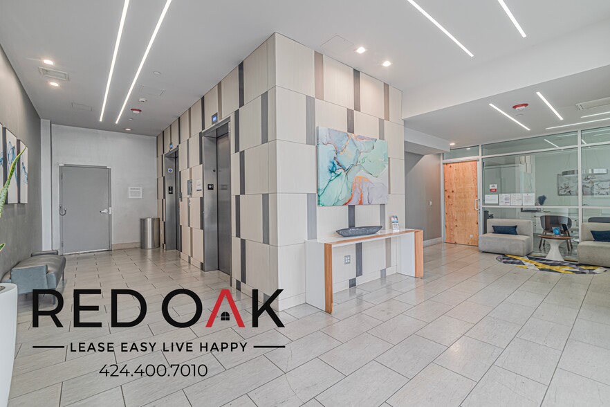 Building Photo - 1331 W 7th St