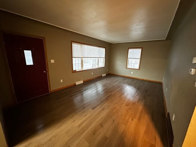 Building Photo - 716 15th Ave SE