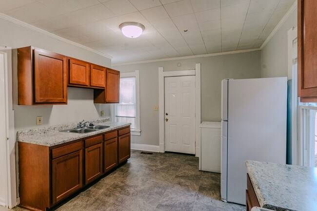 Building Photo - 1809-1811 Morton - Four Eight