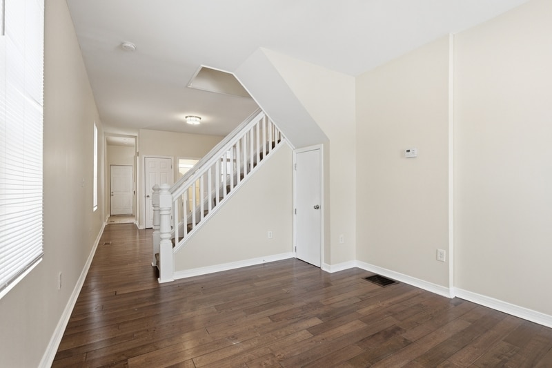 Building Photo - 212 S Loudon Ave