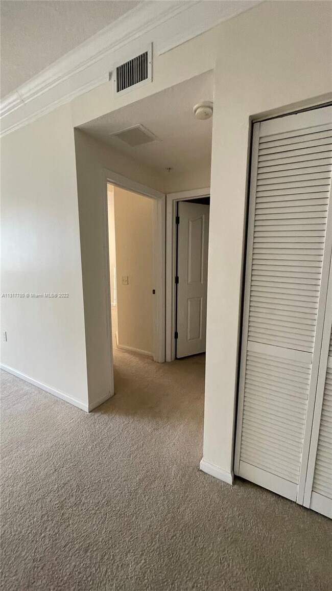 Building Photo - 9887 Baywinds Blvd