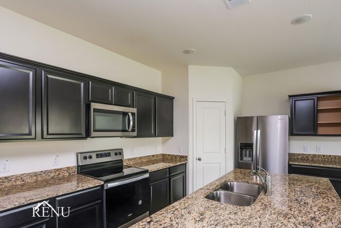 Building Photo - 6129 Harrah Ln