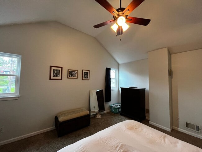 Building Photo - FURNISHED 2-BED w/OFFICE IN SHELBY PARK
