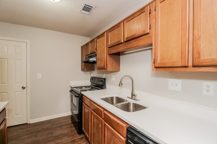 Building Photo - 5417 Brickleberry Way