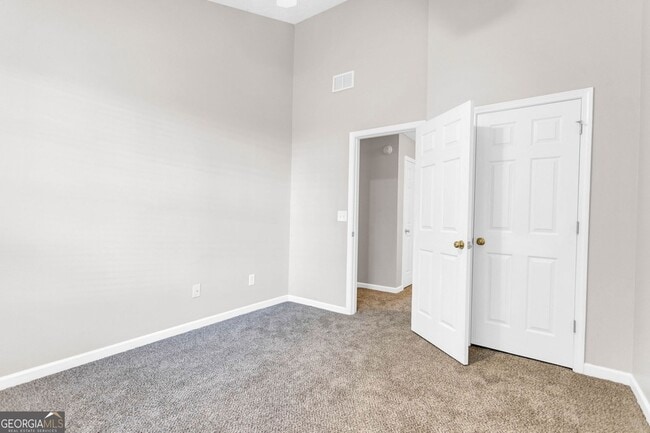 Building Photo - 5313 Paramount View Way NE