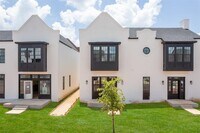 Building Photo - 18814 Selah Wy