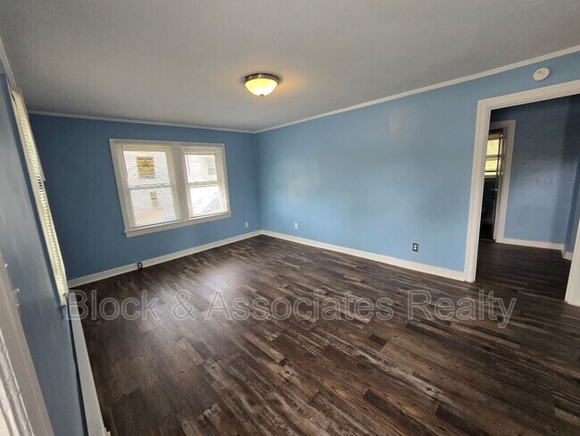 Building Photo - 1703 E Gate City Blvd