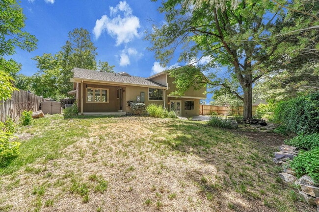 Building Photo - $3,600.00 - 4 Bedroom, 3.5 Bathroom, Singl...