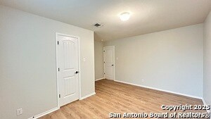 Building Photo - 11523 N Peak