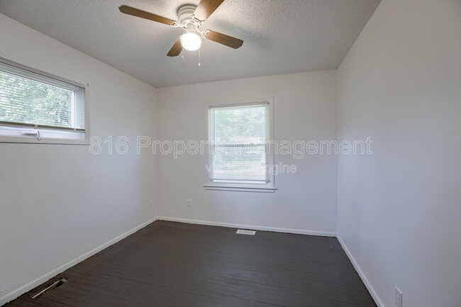 Building Photo - 10009 Hardesty Ave