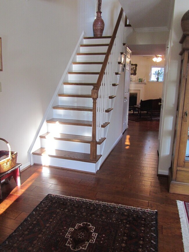 Building Photo - Lovely townhome in Forest Lakes South