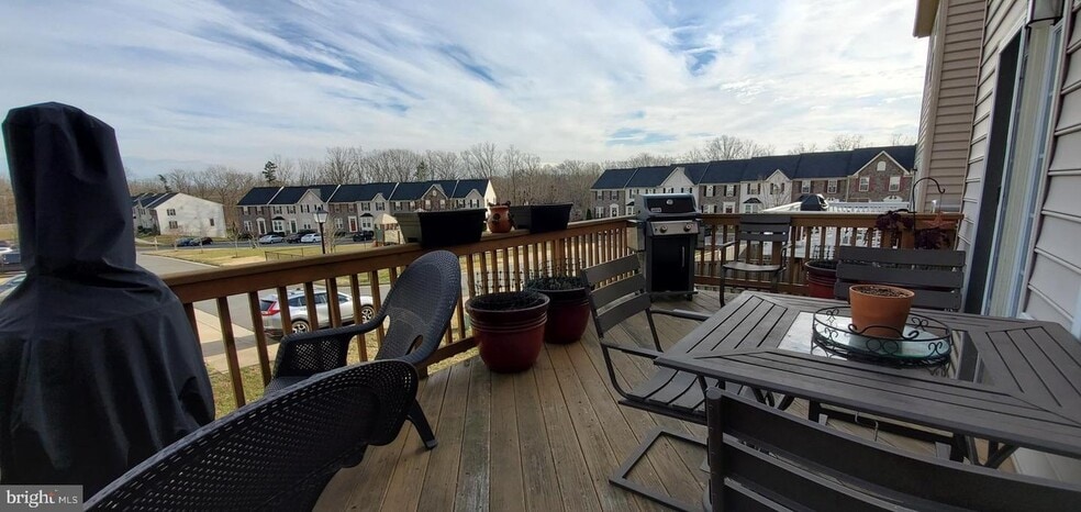 Spacious Deck - 3107 Alliance Ct