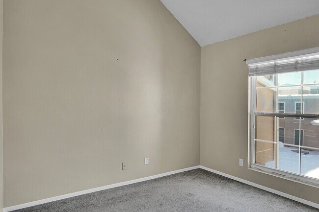 Building Photo - $1,340.95- 2 Bed, 1.5 Bath Townhome in CO Springs with Central AC and All Utilities Included