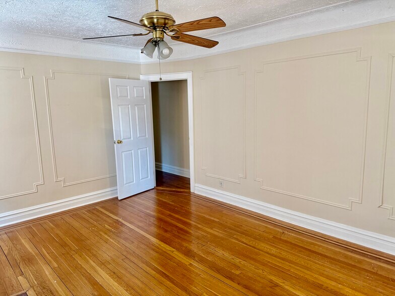 Building Photo - 66 Grant Ave