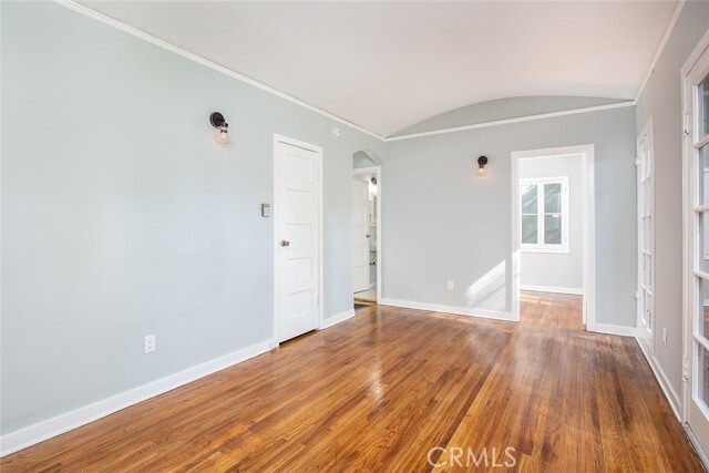 Building Photo - 453 E Sacramento St