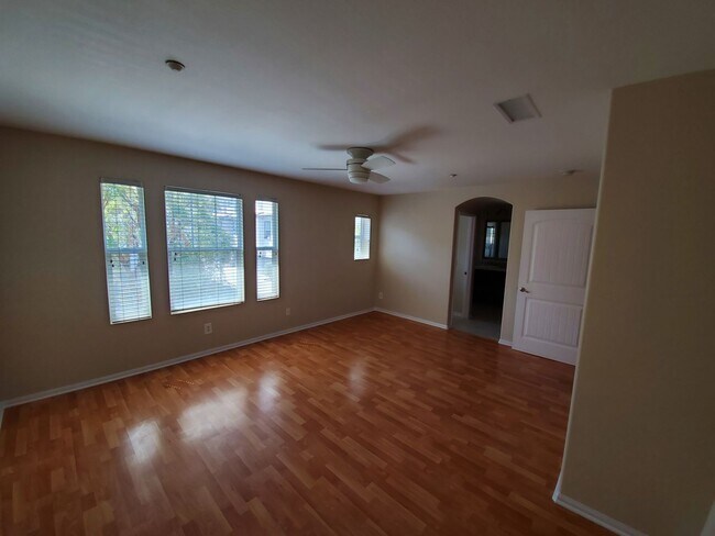 Building Photo - 2175 Condor Dr