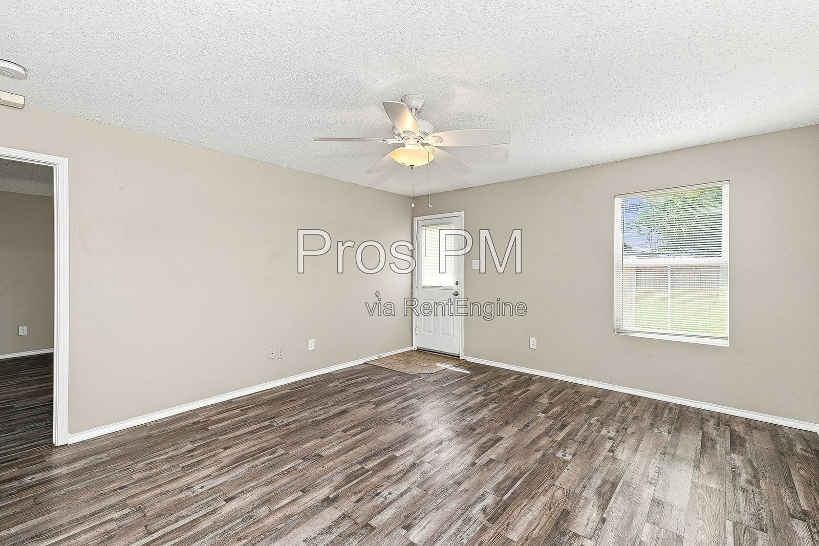 Building Photo - 5013 Waterford Dr