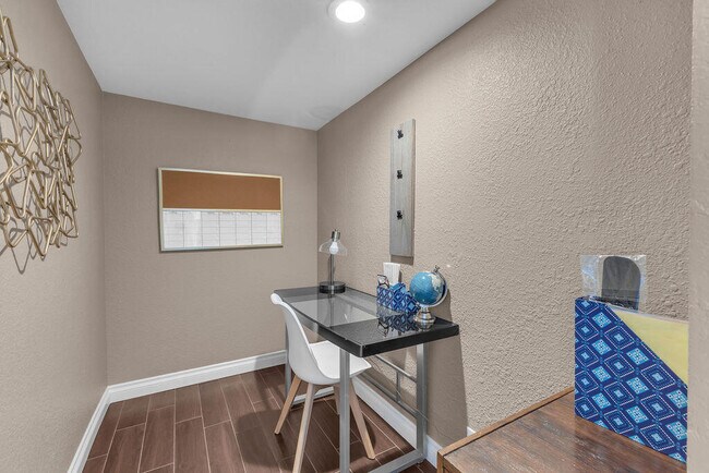Building Photo - 44310 Villeta Dr