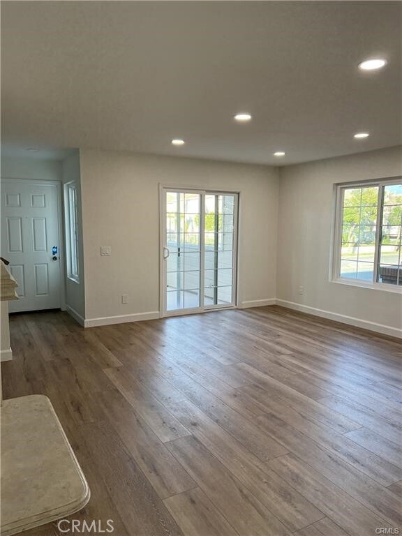 Building Photo - 2800 Plaza del Amo