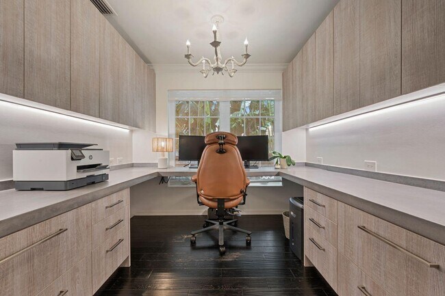 Building Photo - 302 NW 16th St