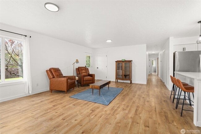 Building Photo - 1346 3rd St