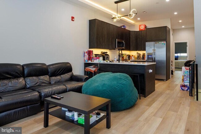 Building Photo - 618 N 35th St