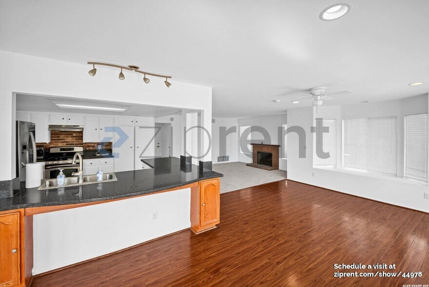 Building Photo - 23414 Amberwick Pl