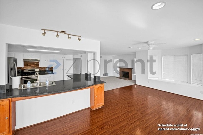 Building Photo - 23414 Amberwick Pl