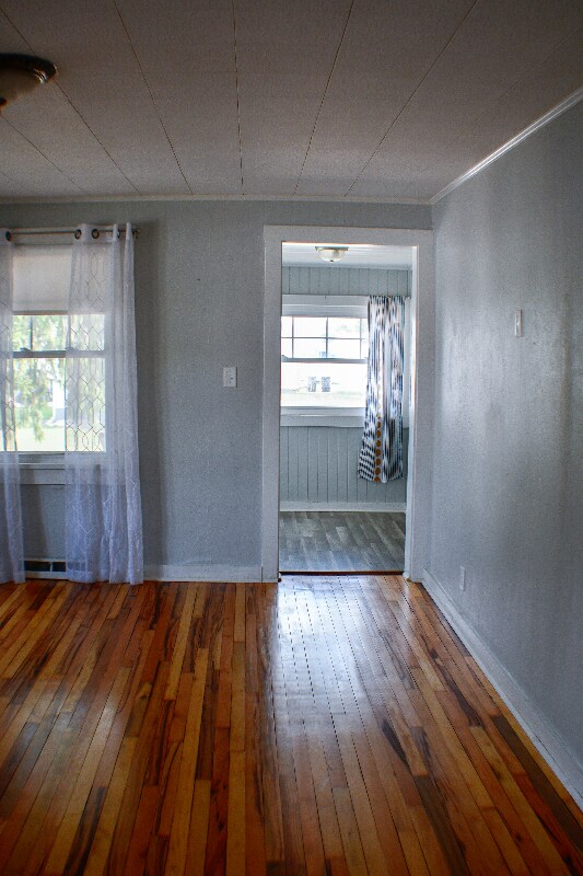 Building Photo - 308 Maple St