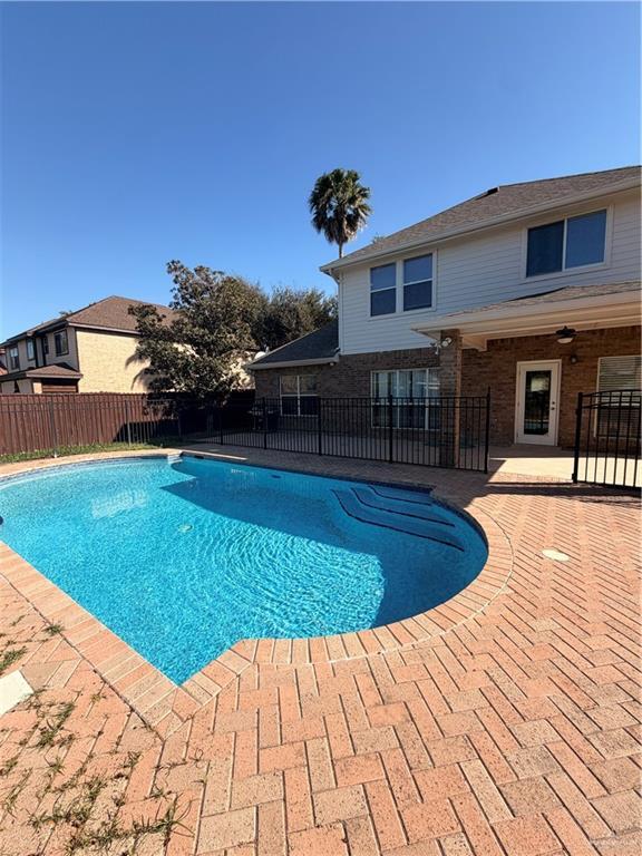 Building Photo - 12 E 28th St