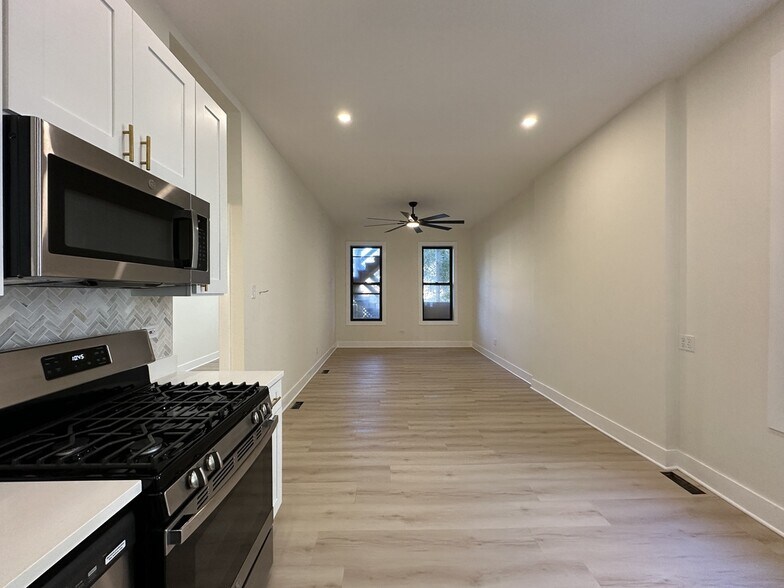 Building Photo - 1324 W Ohio St