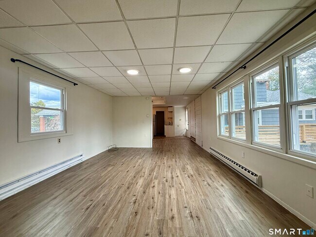 Building Photo - 41 Waterbury Rd