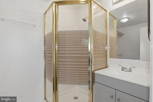 Building Photo - 2369 Southgate Square