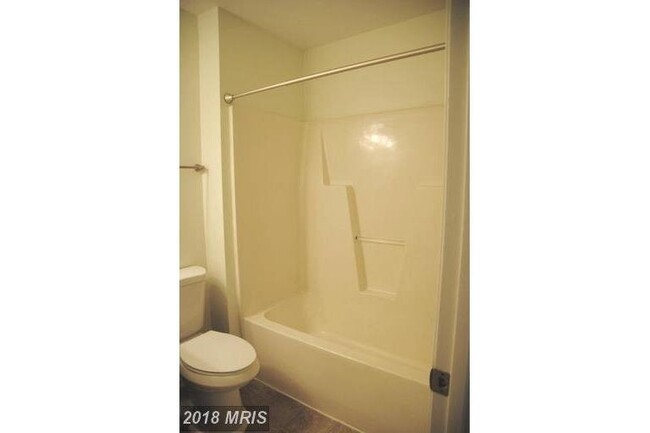 Building Photo - Upscale 2 BDRM, 2 BATH Condo in N. Stafford