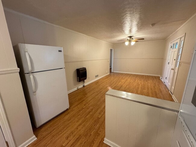 Building Photo - Nice 3/2 House in Lindale- $1,495
