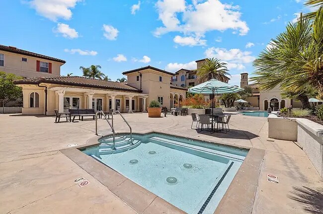 Building Photo - 150 Palm Valley Blvd