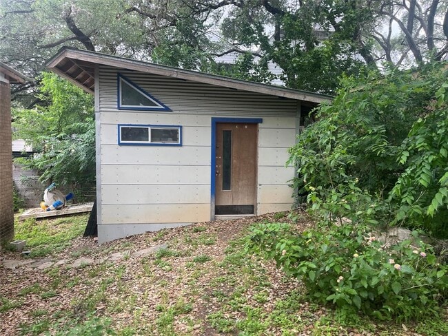 Building Photo - 1607 Lightsey Rd