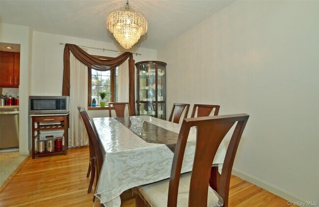 Building Photo - 327 Town Line Rd