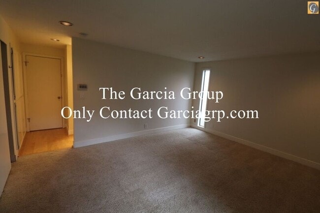 Building Photo - 10347 NW Alpenglow Way