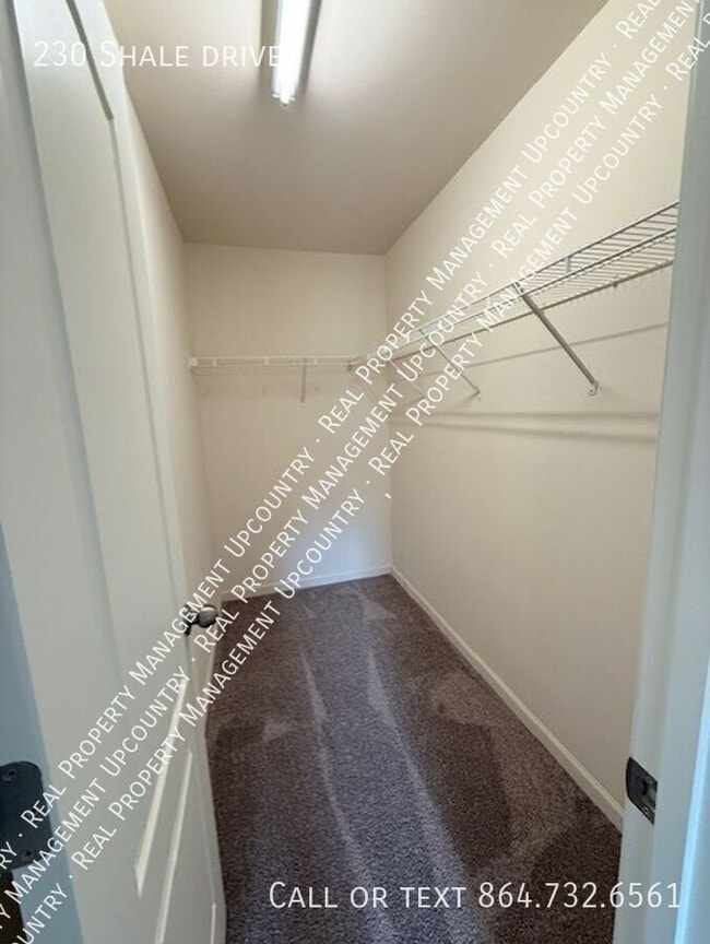 Building Photo - 230 Shale Dr