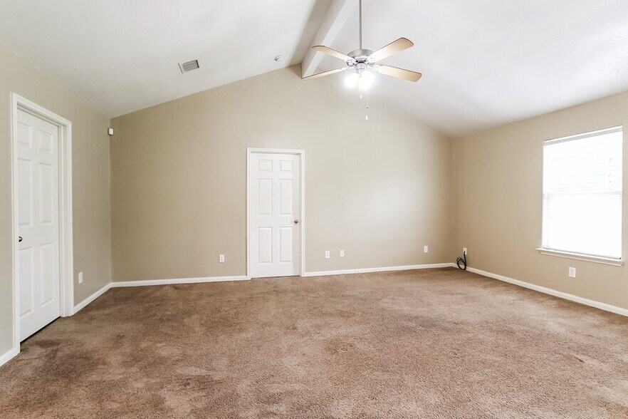 Building Photo - 29114 Red River Loop