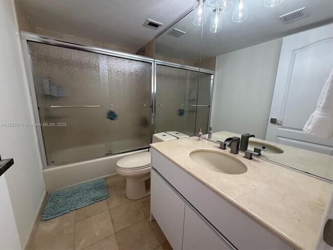 Building Photo - 5757 Collins Ave