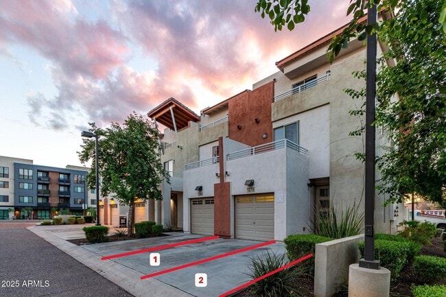 Primary Photo - 1270 E Curry Rd