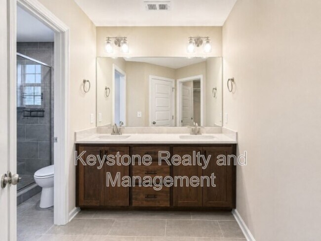 Building Photo - 384 Wingfield Dr