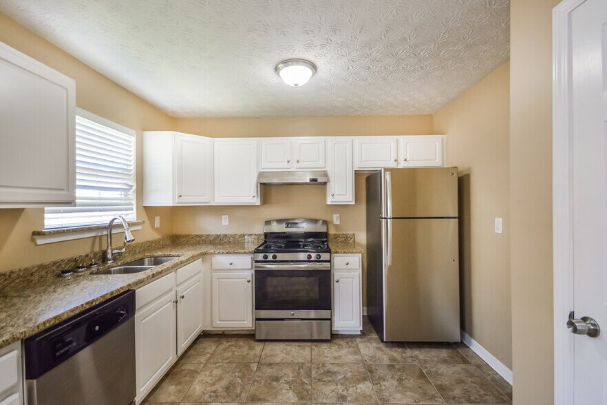 Building Photo - 735 Compton Ln