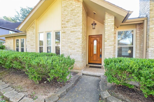 Building Photo - 2731 River Birch Dr